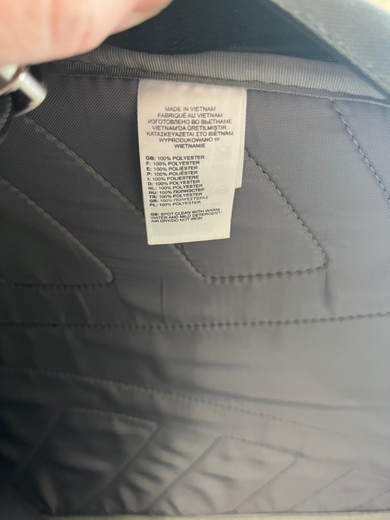 The North Face Black Jester Backpack - Men's Outdoor Pack - Picture 4 of 6